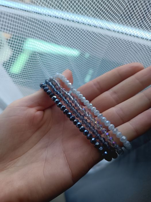 Zestaw bransoletek 4 szt.