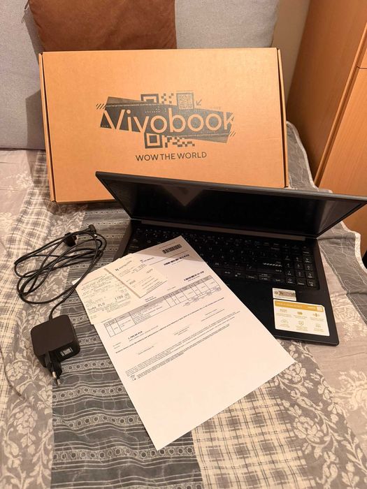 Asus laptop Vivobook