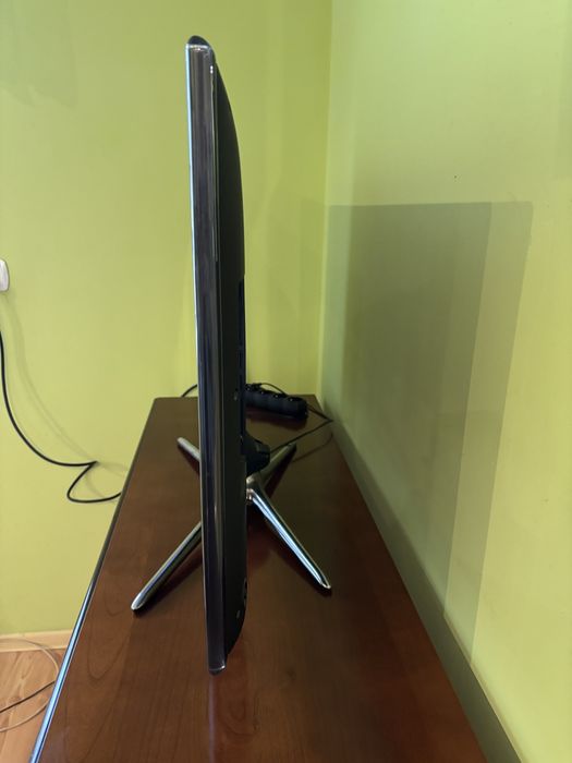 Telewizor Samsung SmartTV UE40F6320AW i dekoder