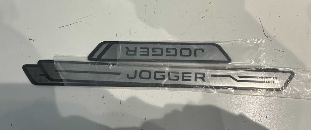 Soleiras para porta do Dacia Jogger