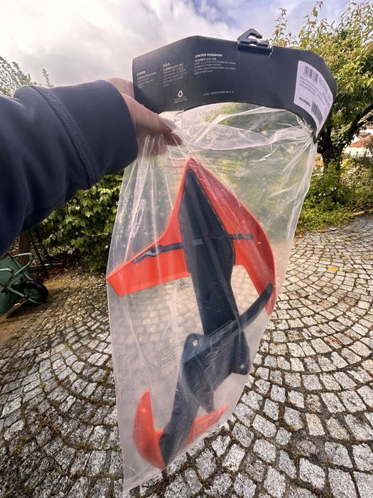 Material diverso para motas de motocross e enduro
