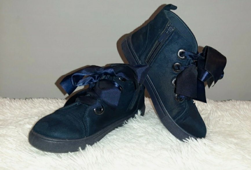 Zamszowe botki dla dziewczynki