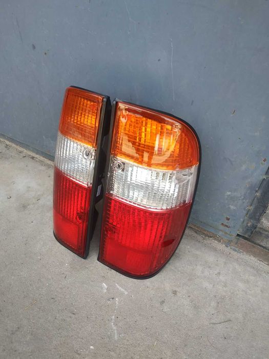 Ліхтар Фонарь,фара 
FORD RANGER Pick-up 06.99-06.06
