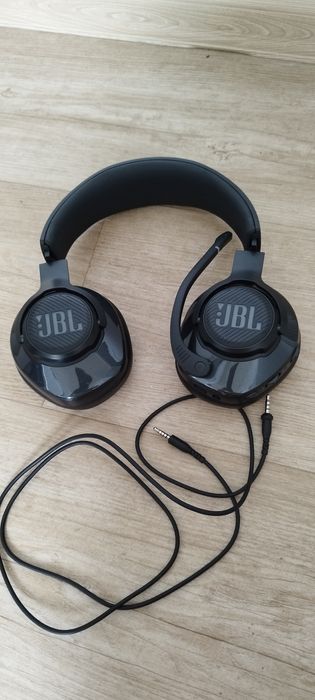 Игровые наушники JBL Quantum