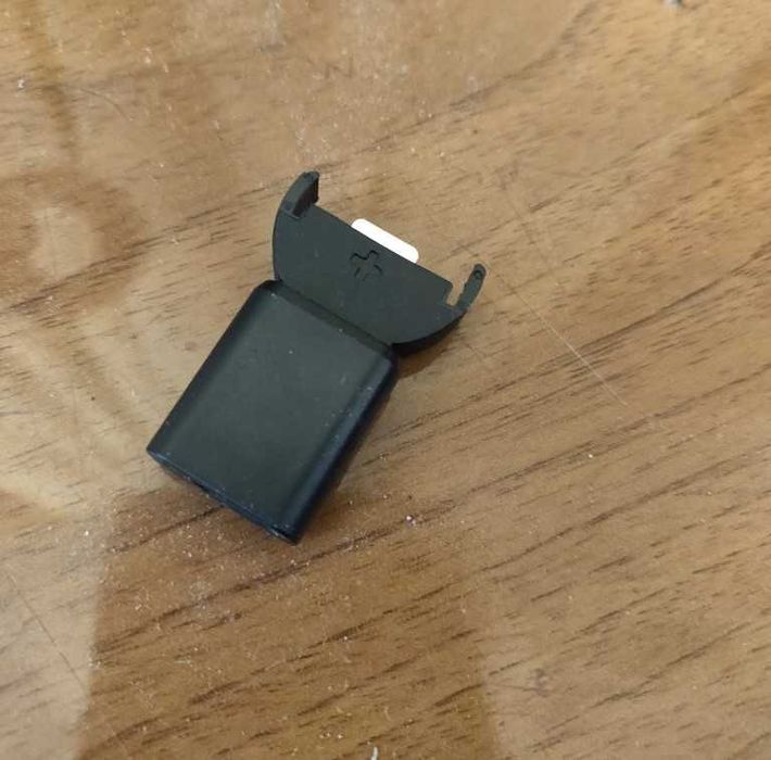 Pilhas+Bot%C3%A3o+LIR+2032+%28Recarreg%C3%A1vel%29+%2B+Carregador64739581110785121