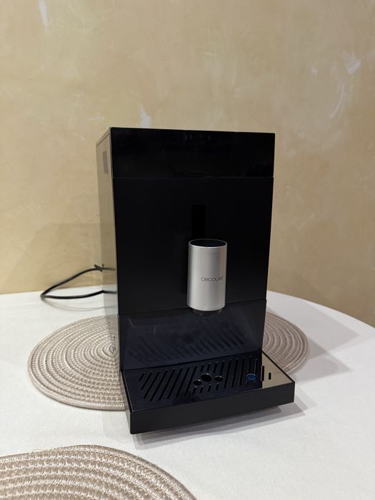 Кавомашина Cecotec Superautomatomatische Kompakt