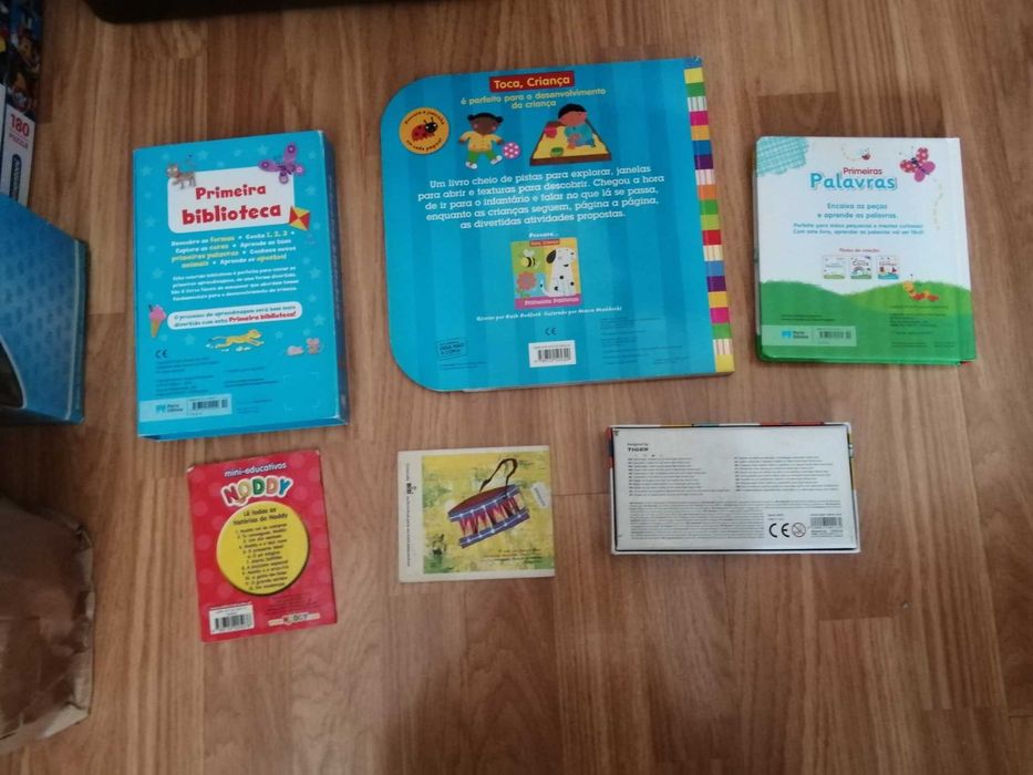 Conjunto 09 - Puzzles e Livros Disney, Clementoni