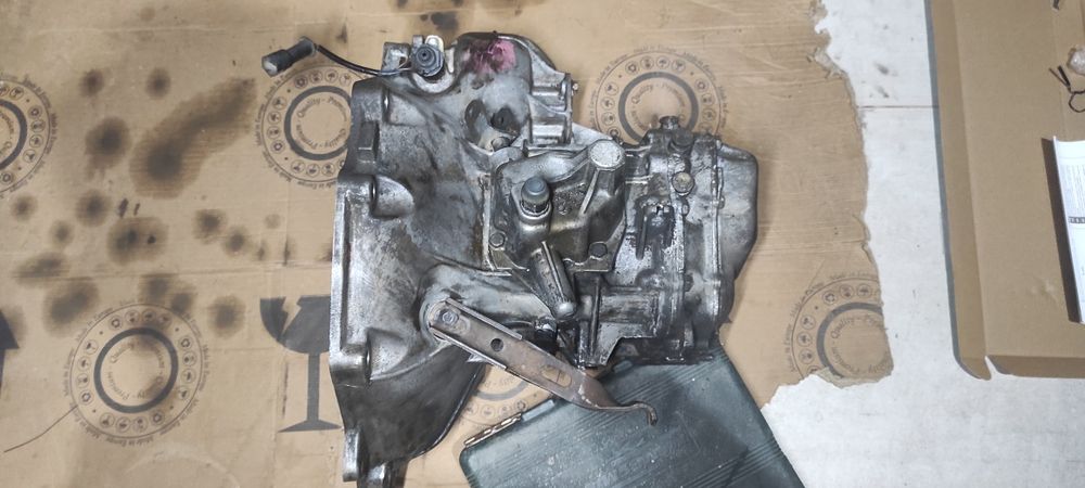 Caixas velocidades F10 - Opel Corsa A