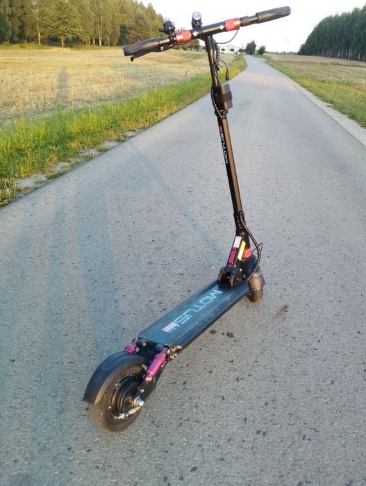 Hulajnoga elektryczna Motus 8,5 lite pro