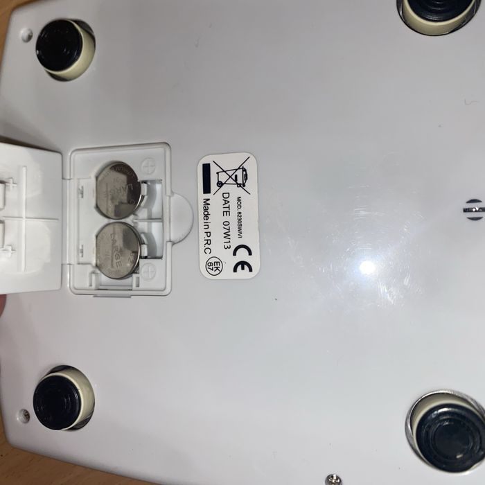 Продам электронные весы до 5 кг. Прорезиненые ножки с автоподстройкой