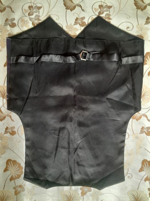 Продам жилетку на мальчика