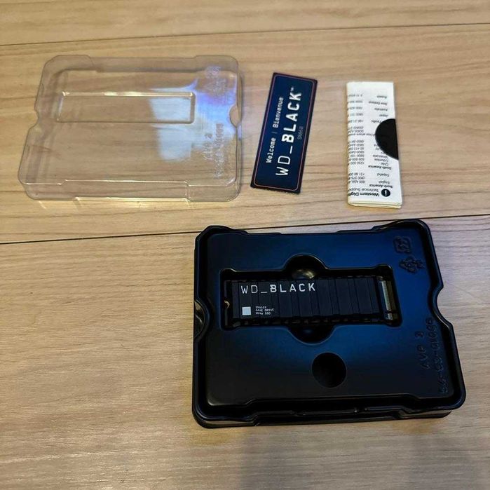 SSD диск WD Black SN850X 1TB з радіатором (WDS100T2XHE)