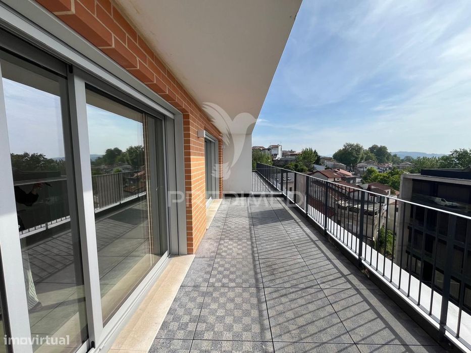 T1 no último piso com terraço e vistas desafogadas - Azurém - Guima...