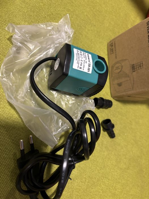 Помпа Seven Master EB-301 для акваріумів, тераріумів, фонтанчиків