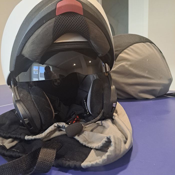 Capacete BMW System 6 com sistema comunicacao Scala G9x