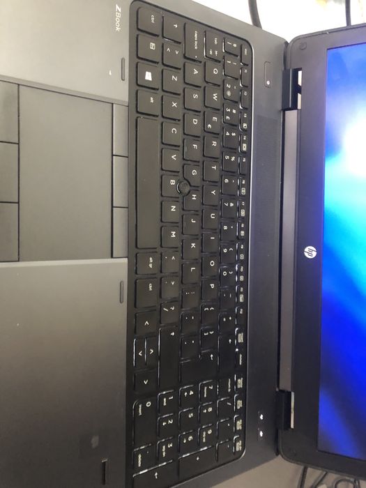 Hp zbook 15 g2 ssd120gb ram8gb
