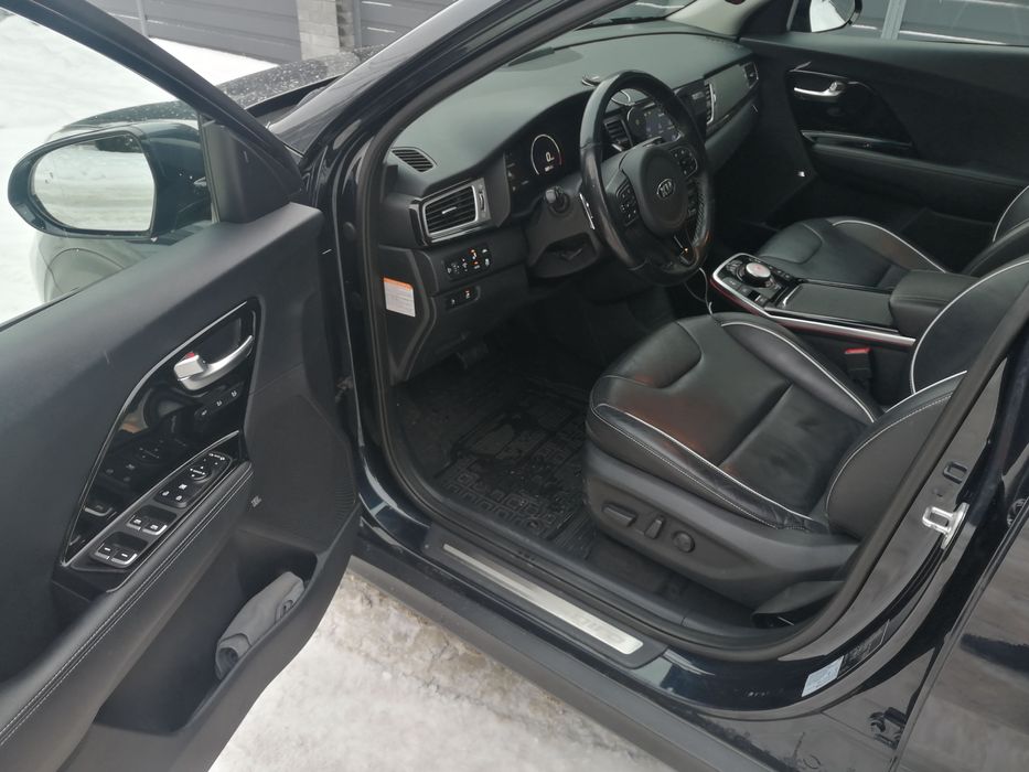 продам кіа Eniro