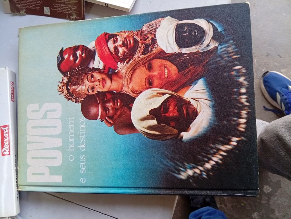 Livro. Povos o homem e seus destinos