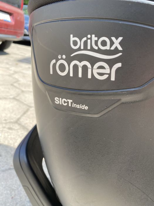 Fotelik Britax Romer Dualfix M i-Size. Dziecko 1-3 lata fotelik