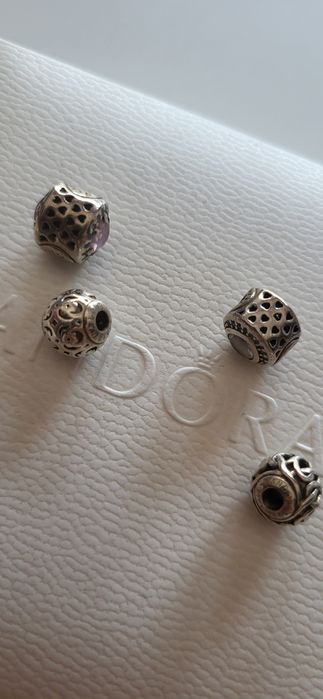 Pandora bransoletka plus charmsy