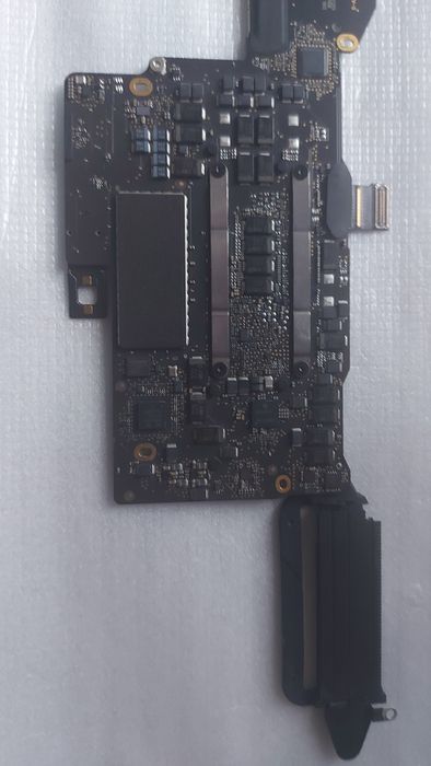 Материнська плата Macbook pro A1708.