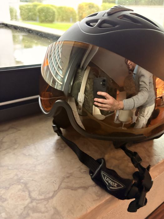 Capacete ski com viseira Uvex
