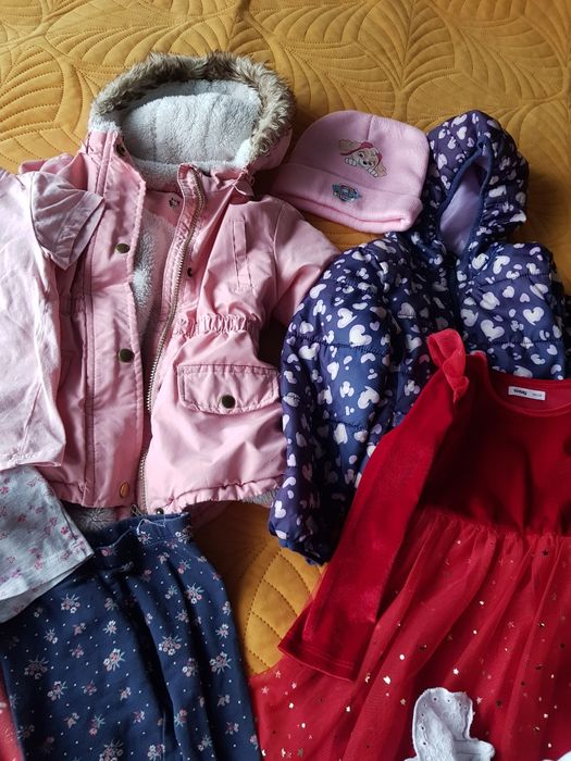 Ubrania dla dziewczynki 104.