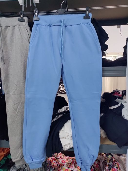 Calças cardadas 5,50 euros                         só para REVENDA