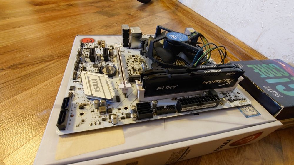Кит Intel i5 9400f; msi h310m gaming arctic; Kingston HyperX Fury DDR4