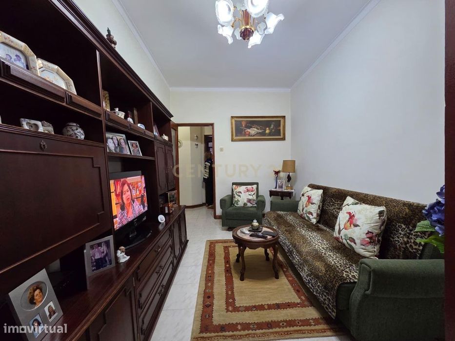 Arrendado | Andar Moradia T2 | Terraço | S. Mamede de Infesta | Invest