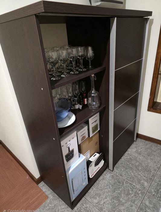 Armário arrumação móvel sala de estar