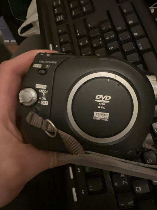 Canon DC310 DvD camera