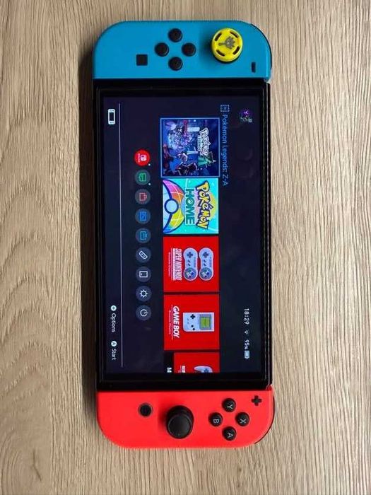 Nintendo Switch OLED – Mega Zestaw + karta 512 GB + dodatkowe pady