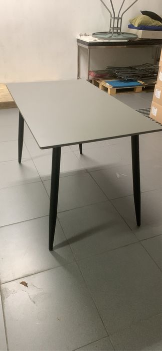 Mesa Nova nunca usada