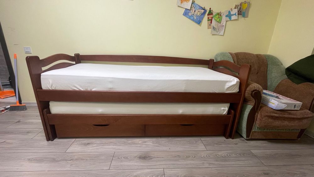 Ліжко дитяче/підліткове. Читати опис.Самовивіз.