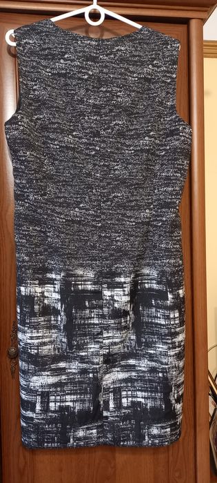 Sukienka bez rękawów