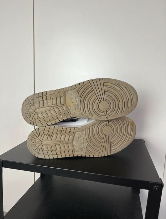 Buty Nike Jordan Retro 1 Mid Anthracite Rozmiar 40