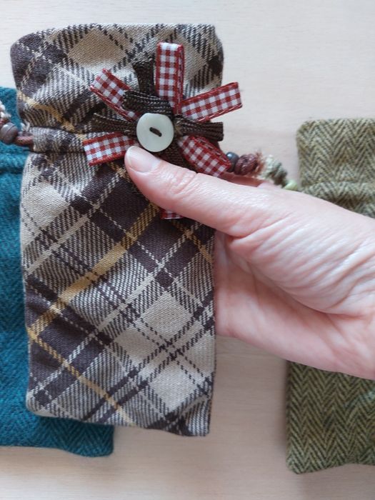 Conj. de 11 saquinhos em tecido