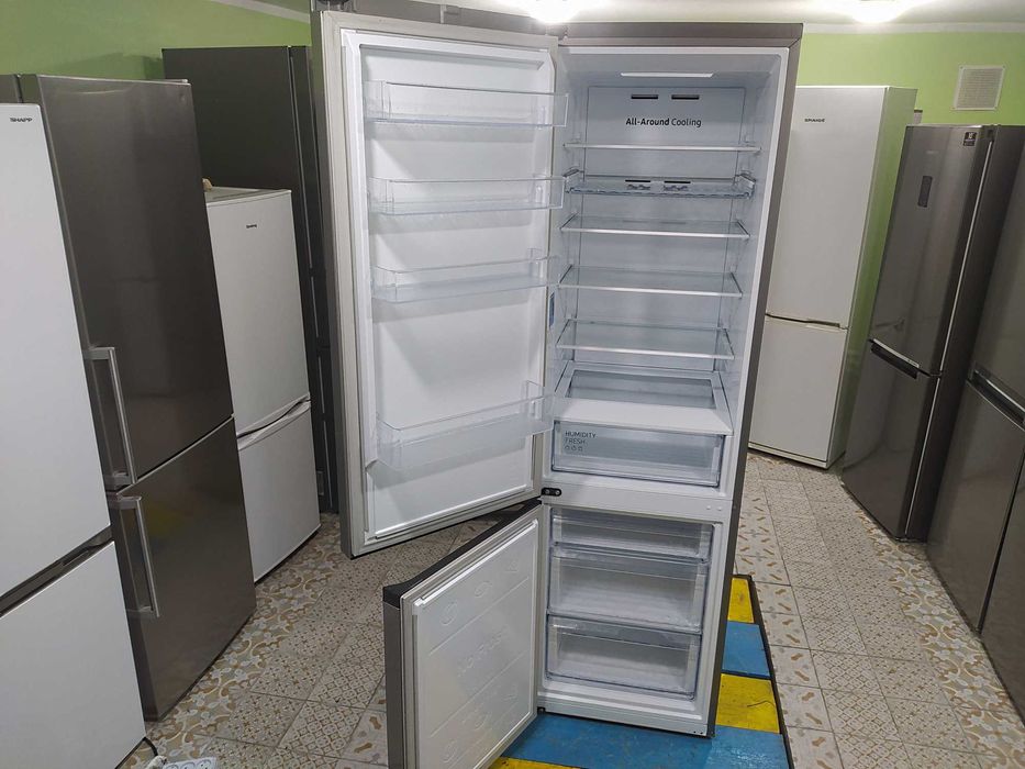 Холодильник Samsung RB38T672ESA з морозильною камерою
