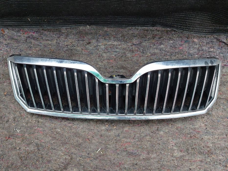 Решітка радіатора Skoda Superb 2 2013–2015г Оригинал