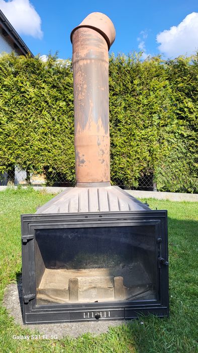 Wkład kominowy żeliwny.