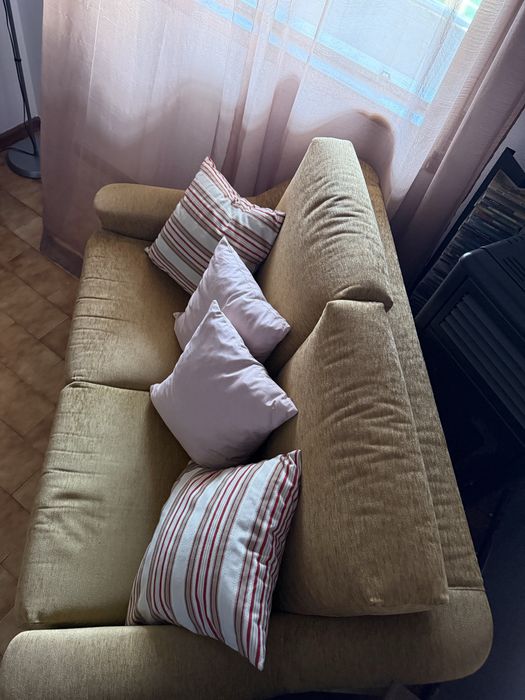 Sofa usado em bom estado