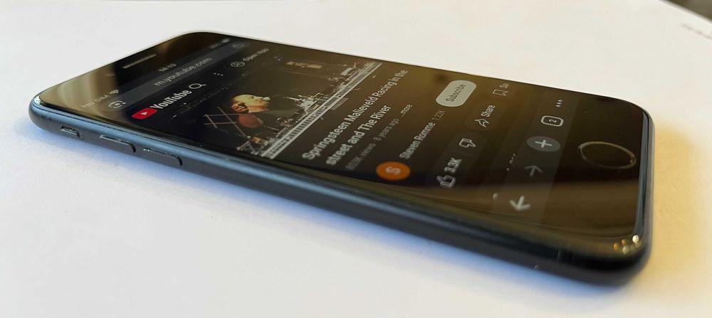 iPhone SE 2020 64GB Com Caixa