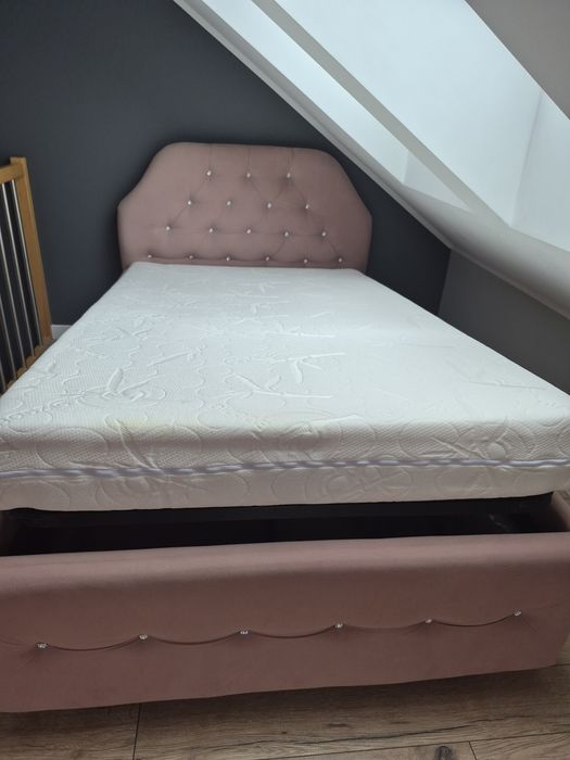 Łóżko - łoże tapicerowane 120x200 pudrowy róż + materac - glamour