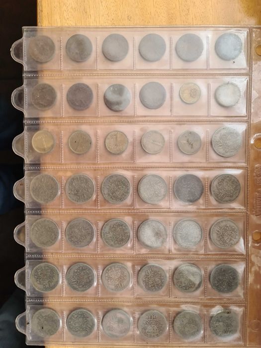 conjunto de moedas antigas