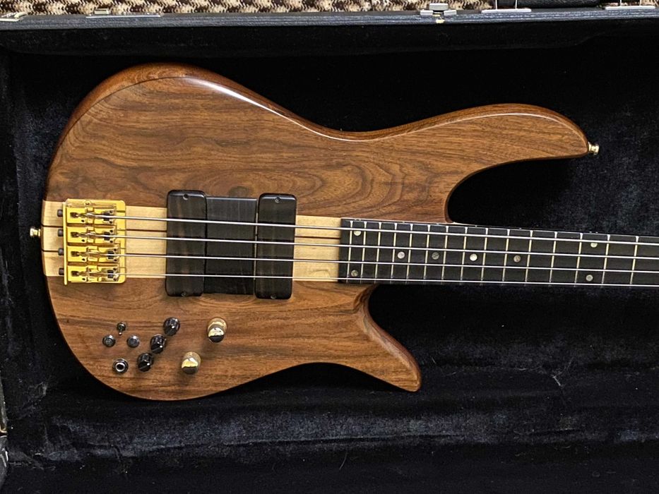 Gitara basowa Fodera Monarch Deluxe