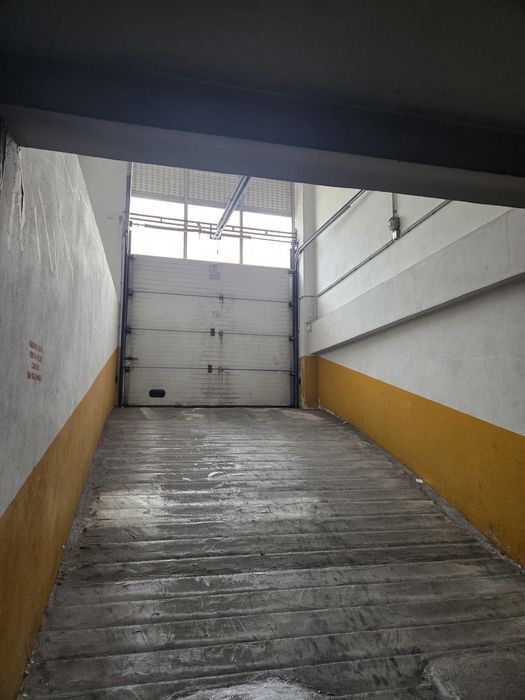 Alugo garagem em Maximinos