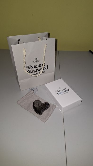 Vivienne westwood запальничка серце якісна підробка