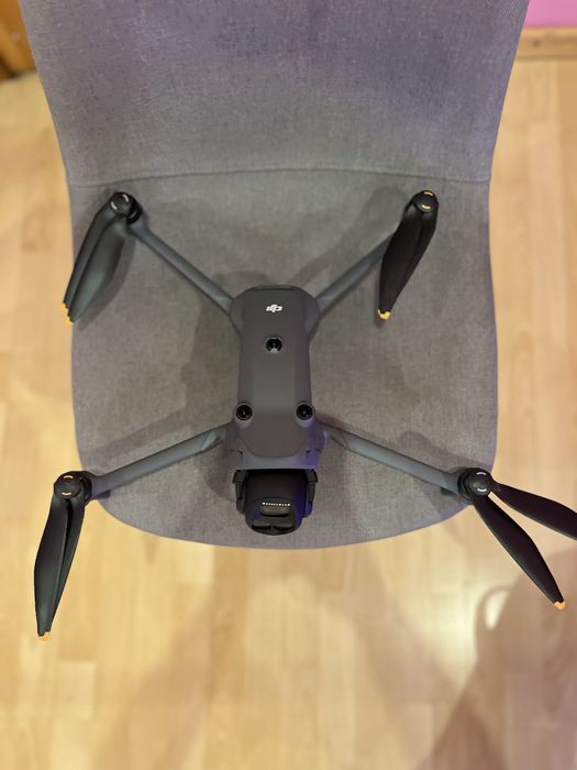 DJI Mavic 4 pro.