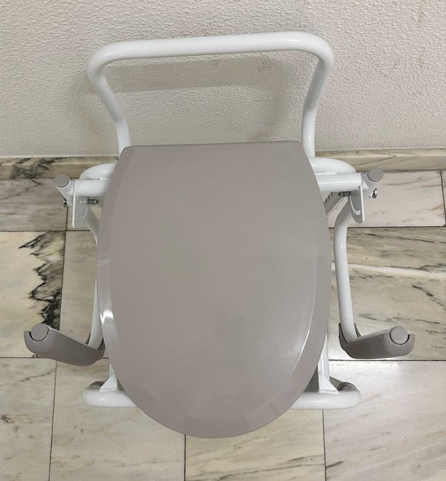 Cadeira Sanitária Izzo Invacare - Nova!